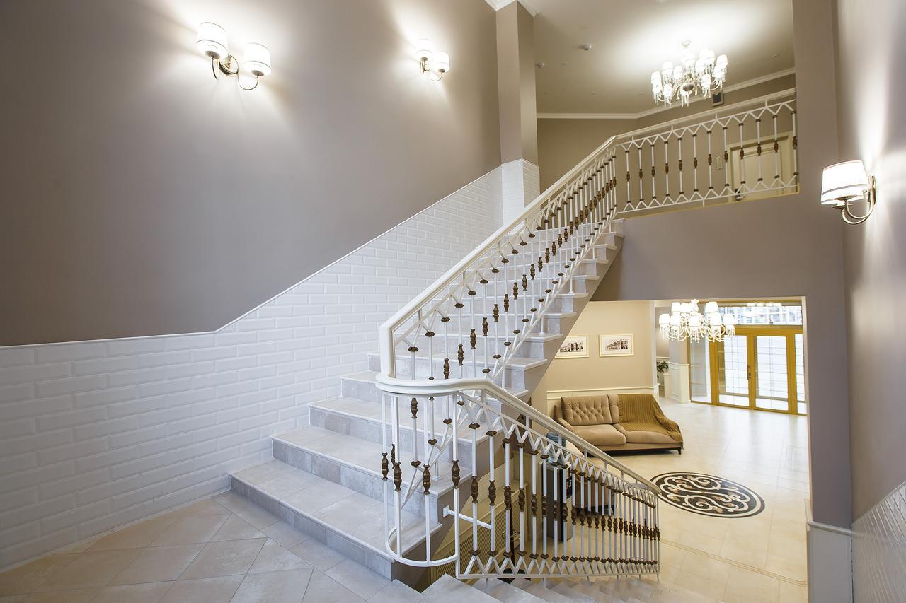 Mariinskiy Otel Baranoviçi Dış mekan fotoğraf