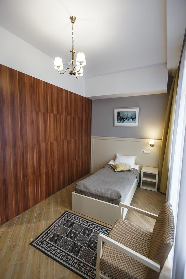 Mariinskiy Otel Baranoviçi Dış mekan fotoğraf
